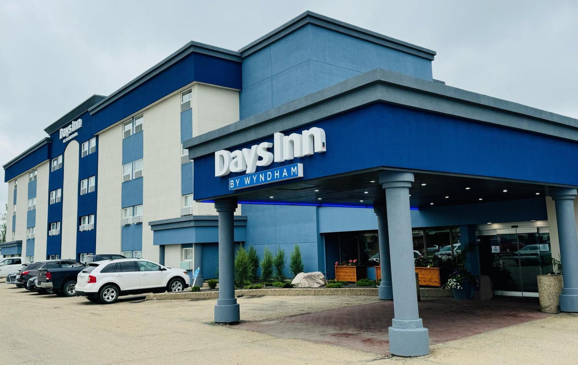 Days Inn & Conference Centre By Wyndham Camrose Norsemen Zewnętrze zdjęcie