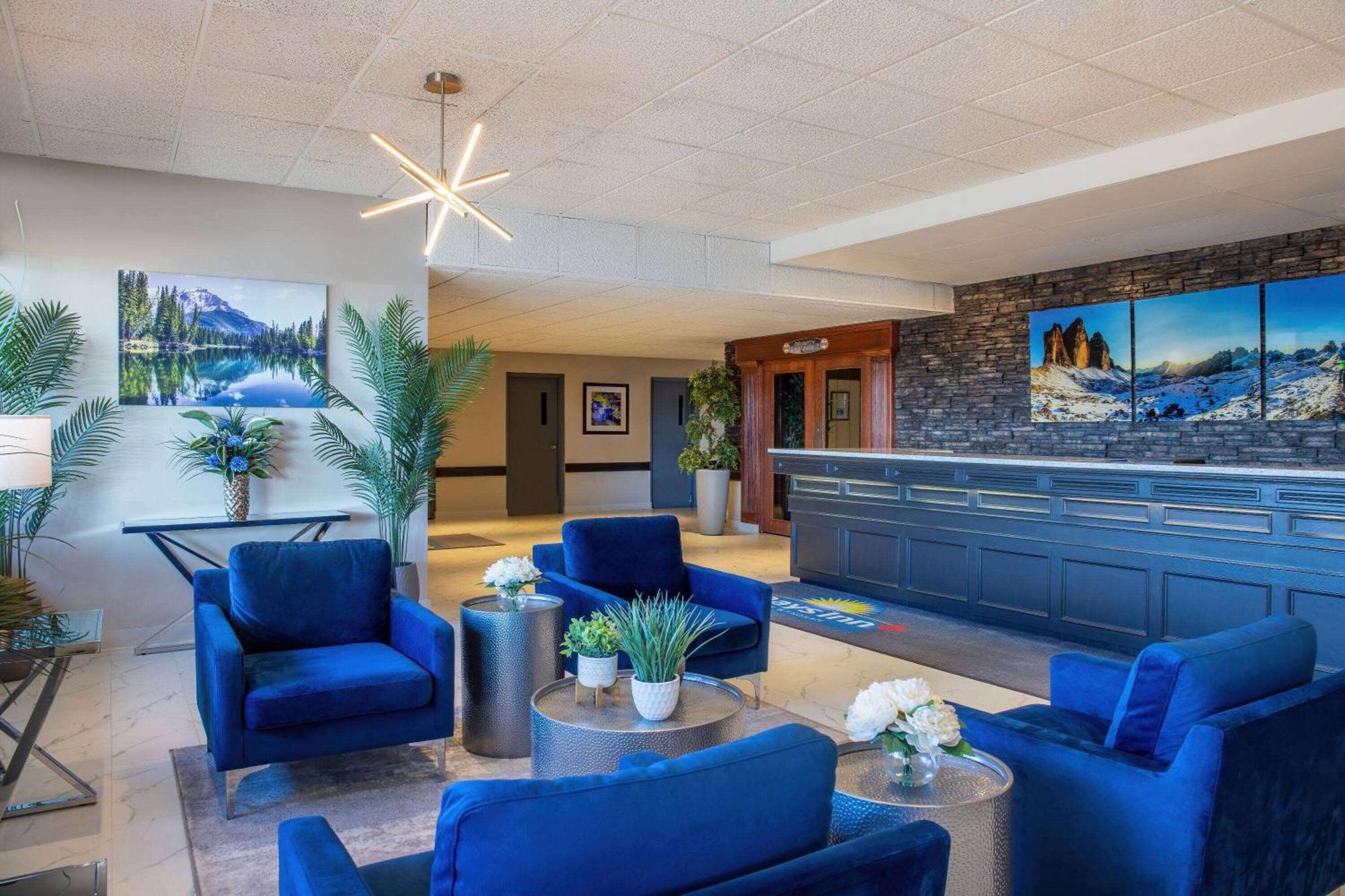 Days Inn & Conference Centre By Wyndham Camrose Norsemen Zewnętrze zdjęcie