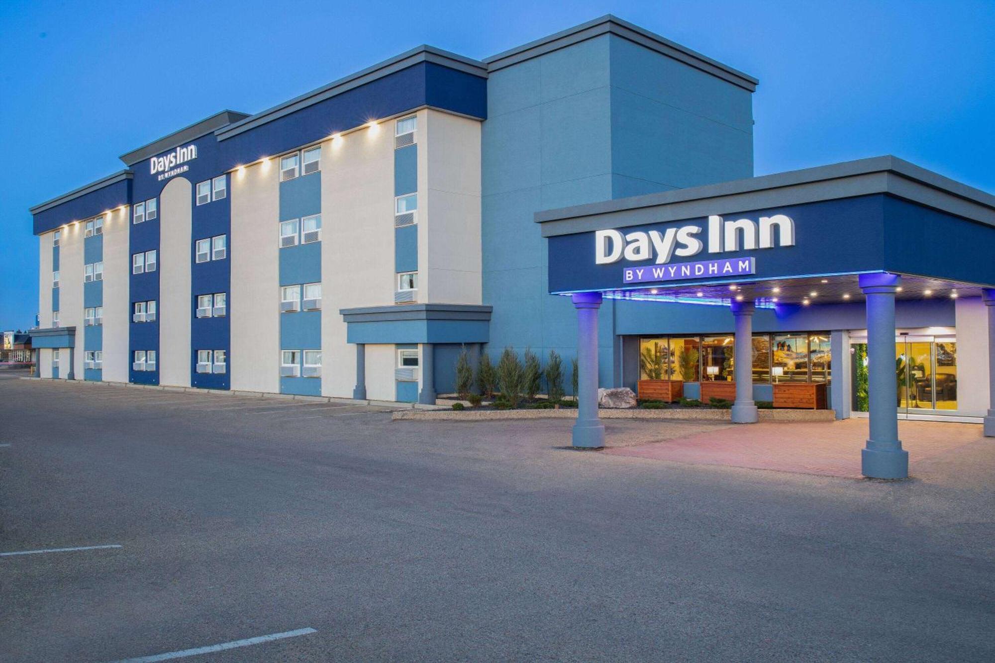 Days Inn & Conference Centre By Wyndham Camrose Norsemen Zewnętrze zdjęcie